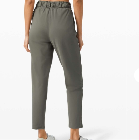 lululemon Keep Moving Pant Sage Green High Rise Drawstring Size 6 Pockets EUC - Picture 3 of 7